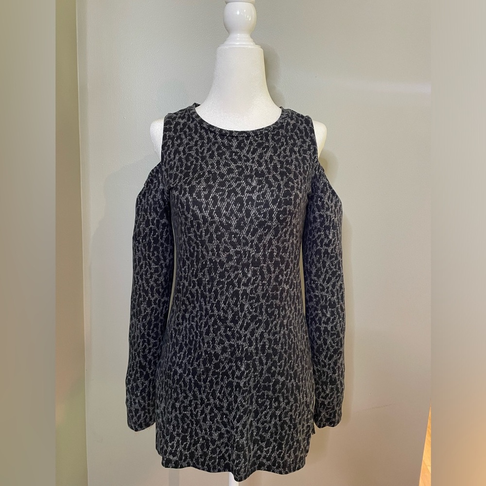 Michael Kors Long-Sleeve Cold Shoulder